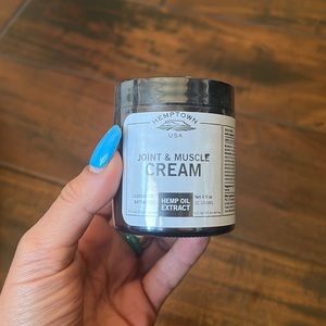 Hemptown USA // Joint & Muscle Cream